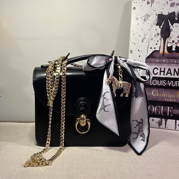 Meet your Posher, Donna - Picture 1 of 1